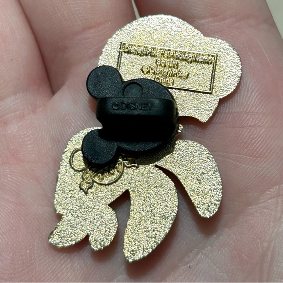 Authentic Disney Parks Pin Trading Squirt Turtle Finding Nemo Pin Pixar 2007 Fun - Picture 8 of 11